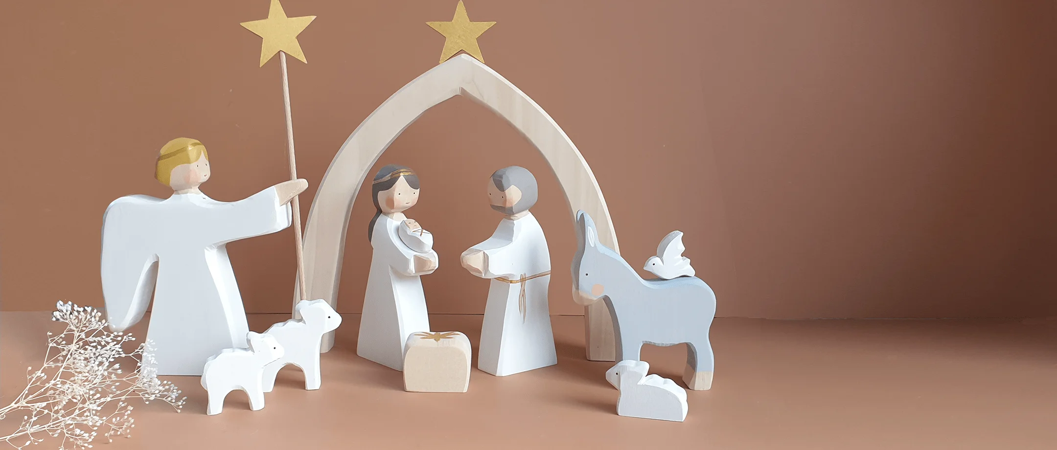 crèche de noël en bois moderne blanche artisanale