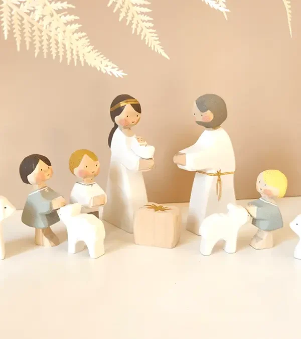 Créer une crèche de noël unique avec des figurines personnalisées